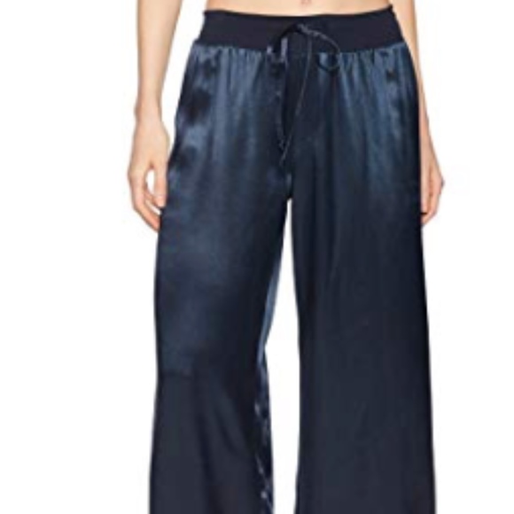 PJ Harlow Women/'s Jolie Capri Navy Blue Large
